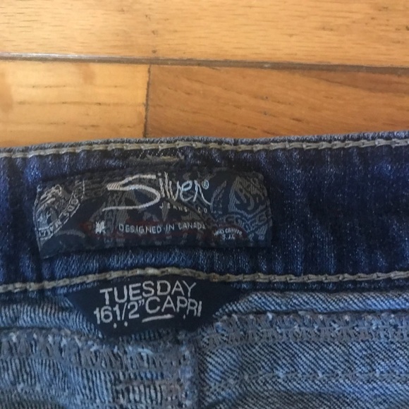 Silver capris - Picture 4 of 4